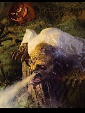 Spirit Halloween Fogging Gaseous Ghoul
